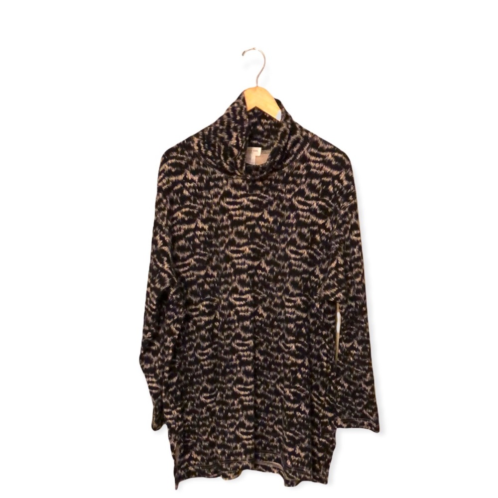Size 1X Jones New York Sport animal print turtleneck tunic